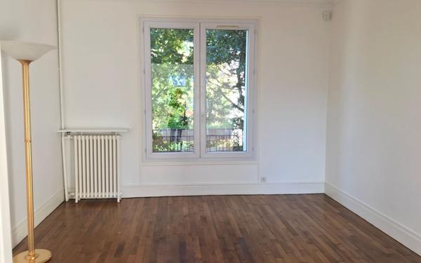 Maison à vendre    6 pièces • 135 m2 Colombes