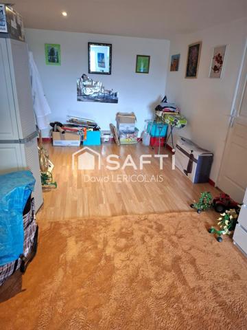 2 GRANDES MAISONS AVEC TERRAIN ET DEPENDANCES