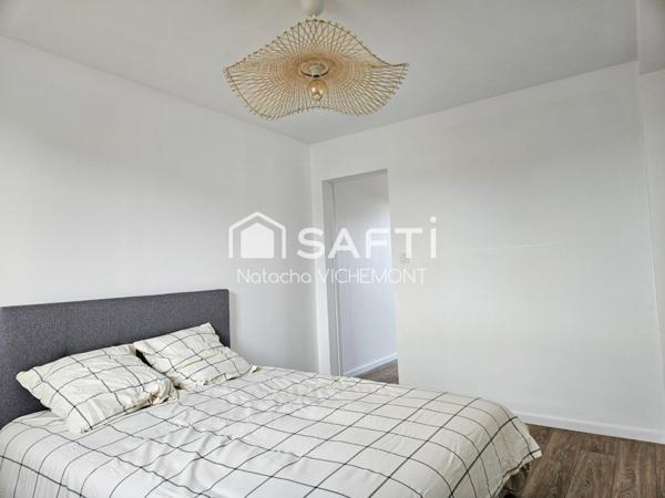 Charmant T2 de plain pied avec grand jardin, véranda au calme et à deux pas des commerces et de la mer