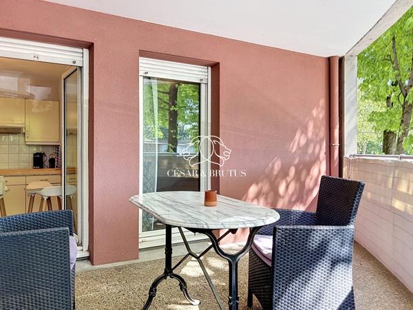 74 m² à rénover avec terrasse, parking et cave – Villeurbanne