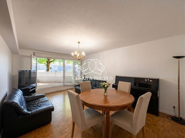 74 m² à rénover avec terrasse, parking et cave – Villeurbanne