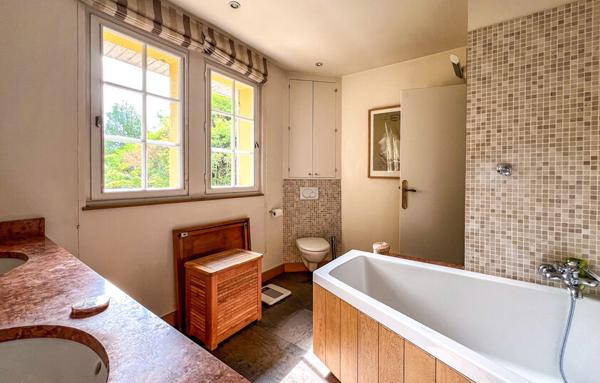 Propriété dans un cadre résidentiel à 15 min des hubs économiques