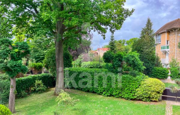 Propriété dans un cadre résidentiel à 15 min des hubs économiques