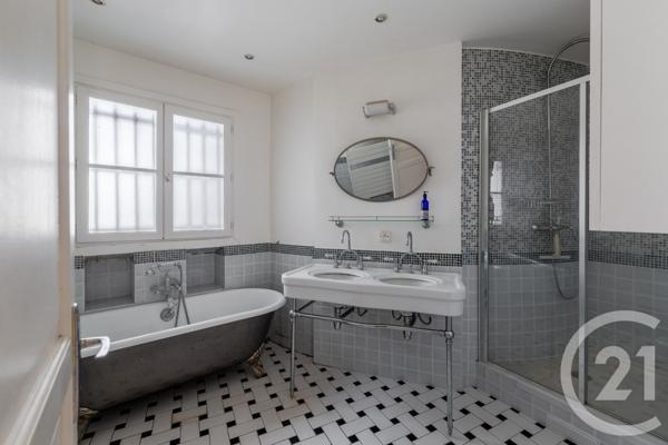 Appartement F6 à vendre  6 pièces - 169,09 m2 PARIS - 75009