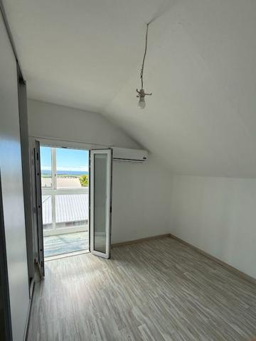 Maison Sainte Suzanne 6 pièce(s) 172 m2