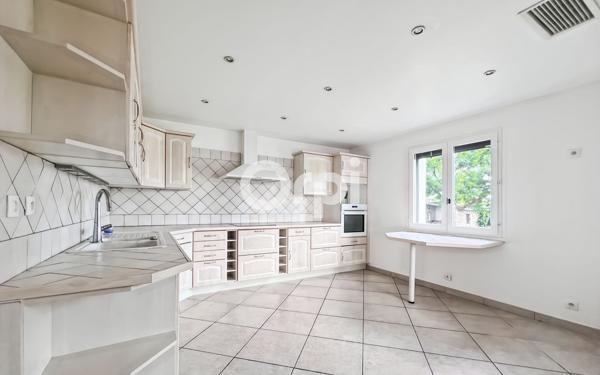 Maison à vendre    5 pièces •  Oloron-Sainte-Marie