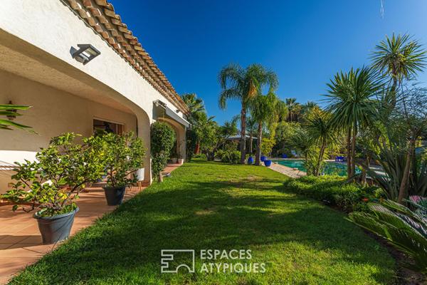 Villa de caractère avec piscine et tennis