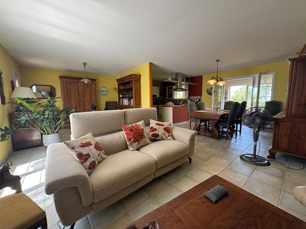 Maison Port Des Barques 140 m2 - 2 garages - Véranda