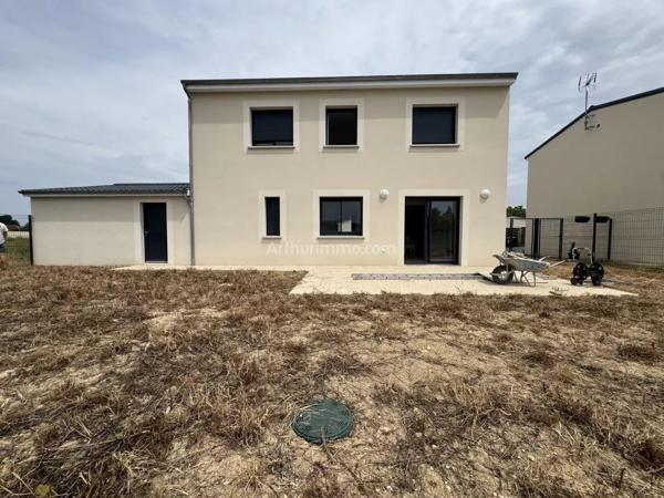 Location                                                      Maison
                        
                     5 pièces                      118 m2                     à Les Petites-Loges
