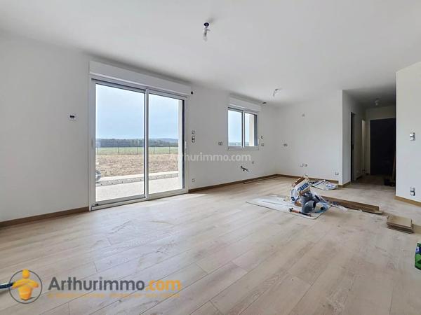 Location                                                      Maison
                        
                     5 pièces                      118 m2                     à Les Petites-Loges