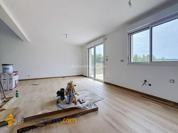 Location                                                      Maison
                        
                     5 pièces                      118 m2                     à Les Petites-Loges