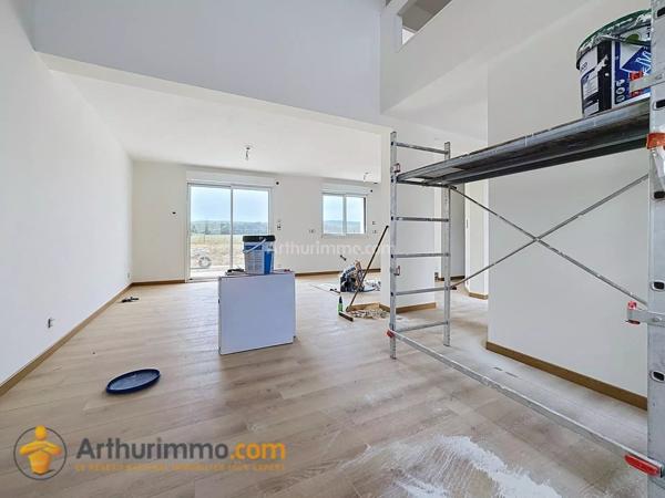 Location                                                      Maison
                        
                     5 pièces                      118 m2                     à Les Petites-Loges