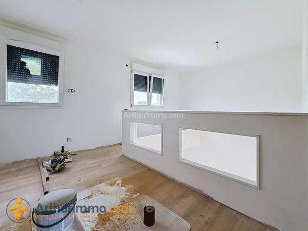 Location                                                      Maison
                        
                     5 pièces                      118 m2                     à Les Petites-Loges
