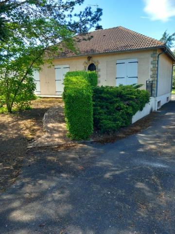 Maison Châteauroux 5 pièce(s) 94 m2 terrain 4462 m2