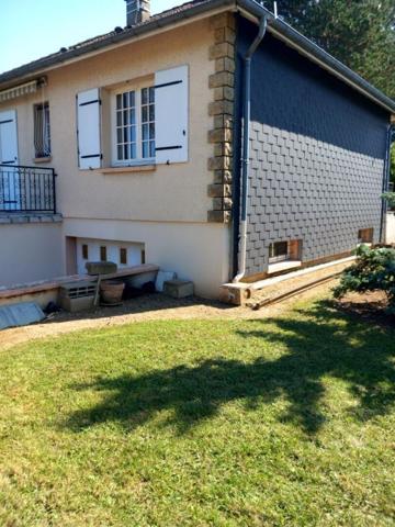 Maison Châteauroux 5 pièce(s) 94 m2 terrain 4462 m2