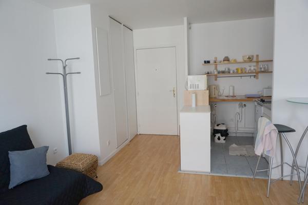 VIEUX LILLE - APPARTEMENT - STUDIO MEUBLE