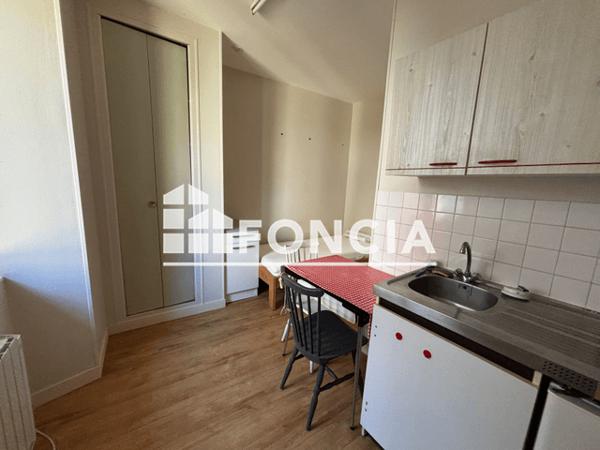 Location Studio meublé 13.79 m² - 45 RUE DE DINAN Rennes 35000