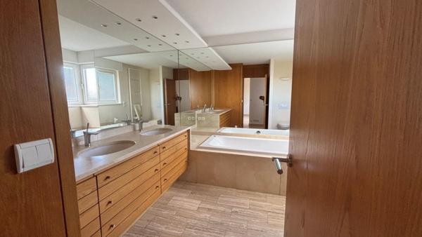 Maison Wintzenheim 10 pièce(s) 299.77 m2