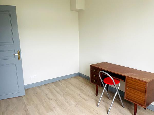 DESCARTES ? Pavillon avec potentiel à 111 000 FAI [REF. 7056]