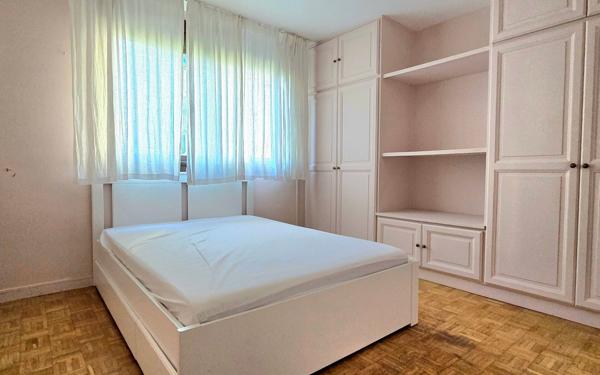 Appartement à vendre    4 pièces • 81,09 m2 Marseille 9