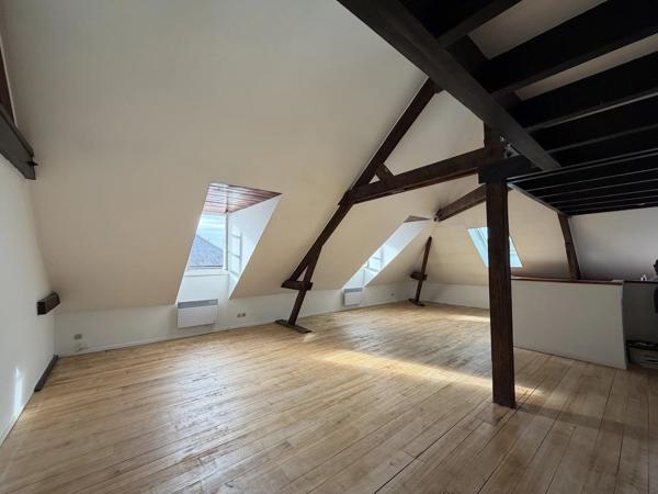 Vente                                                      Appartement
                        
                     3 pièces                      71 m2                     à Villers-Cotterêts