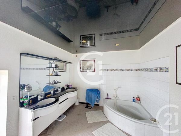 Maison à vendre  8 pièces - 265 m2 THUE ET MUE - 14