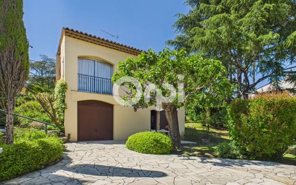 Maison à vendre    5 pièces • 178,54 m2 Mandelieu-la-Napoule