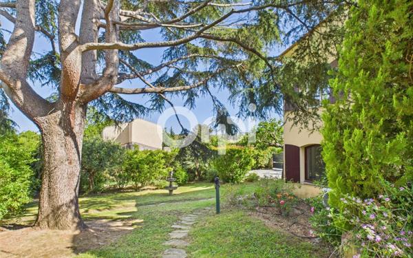 Maison à vendre    5 pièces • 178,54 m2 Mandelieu-la-Napoule