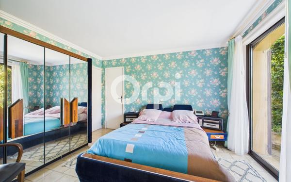 Maison à vendre    5 pièces • 178,54 m2 Mandelieu-la-Napoule