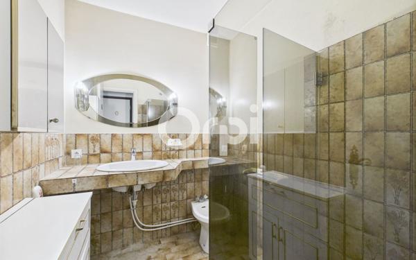 Maison à vendre    5 pièces • 178,54 m2 Mandelieu-la-Napoule