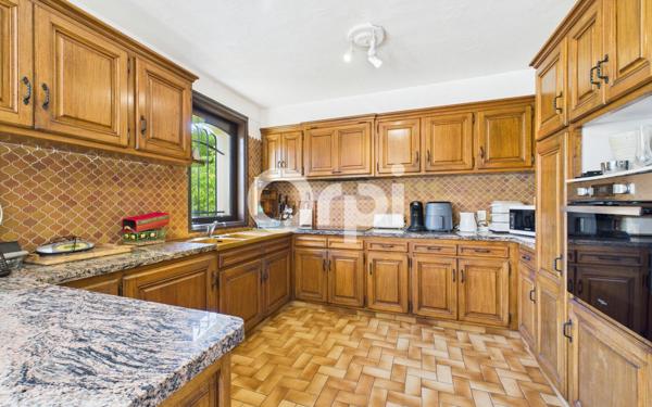 Maison à vendre    5 pièces • 178,54 m2 Mandelieu-la-Napoule