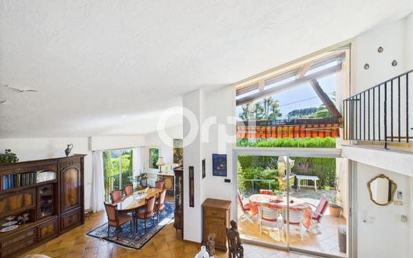 Maison à vendre    5 pièces • 178,54 m2 Mandelieu-la-Napoule