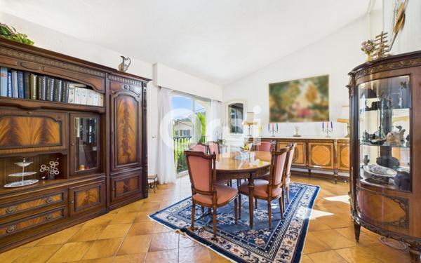 Maison à vendre    5 pièces • 178,54 m2 Mandelieu-la-Napoule
