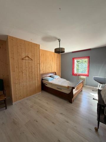 Mornac. Maison 191 m² avec garage et terrain