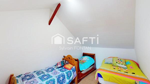 TRES GRANDE SURFACE AVEC APPARTEMENT INDEPENDANT