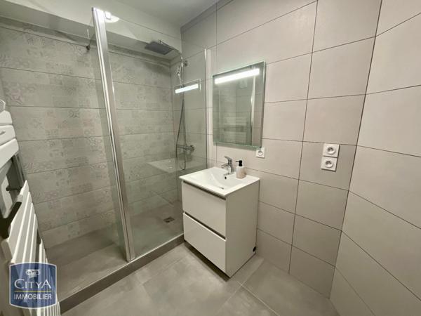 Appartement à louer 3 pièces 66.91m² Voiron (38500)