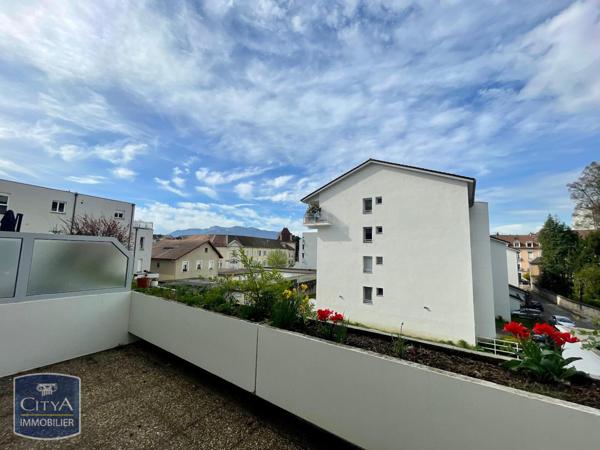Appartement à louer 3 pièces 66.91m² Voiron (38500)