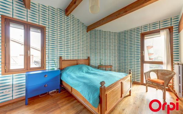 Maison à vendre    9 pièces • 211,98 m2 Villeurbanne