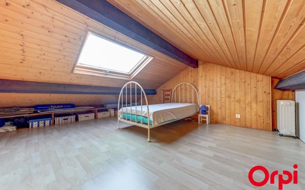 Maison à vendre    9 pièces • 211,98 m2 Villeurbanne