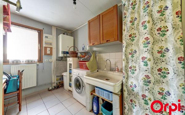 Maison à vendre    9 pièces • 211,98 m2 Villeurbanne