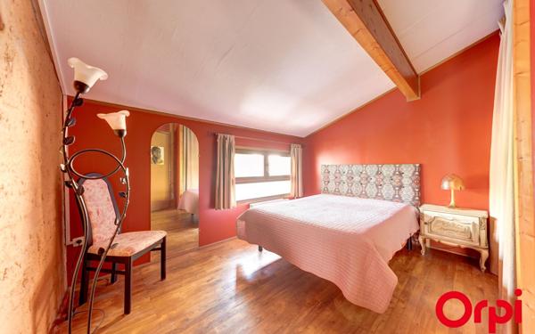 Maison à vendre    9 pièces • 211,98 m2 Villeurbanne