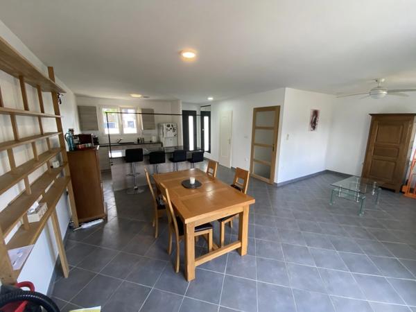Au calme à Longvic, Maison de 90 m2 rénovée et élevée sur sous-sol