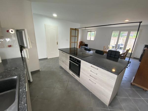 Au calme à Longvic, Maison de 90 m2 rénovée et élevée sur sous-sol