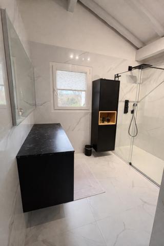 Larressore (64480) CAMBO LES BAINS - MAISON RENOVEE PISCINE VUE MONTAGNES