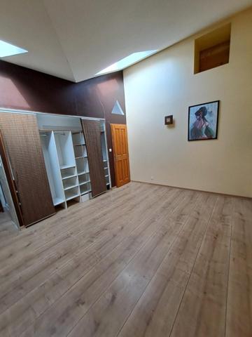 Duplex /Triplex  222m² TULLINS ( 38210 )