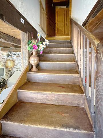 Maison de village en pierres apparentes