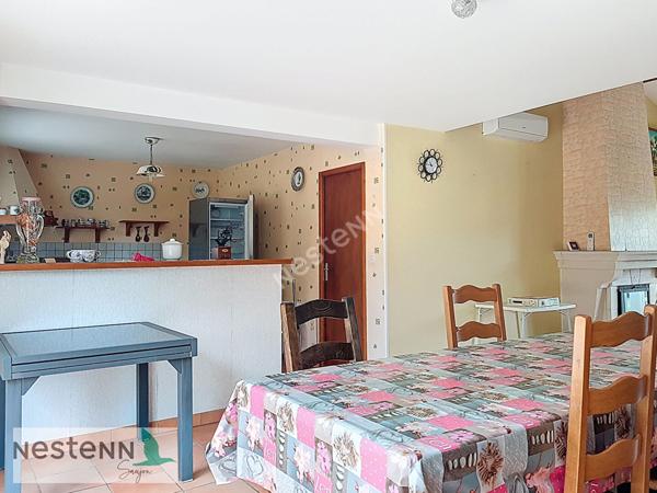 A vendre maison à deux pas du centre de Saujon,110 m², 3 chambres,2 garages, terrain de 815m²