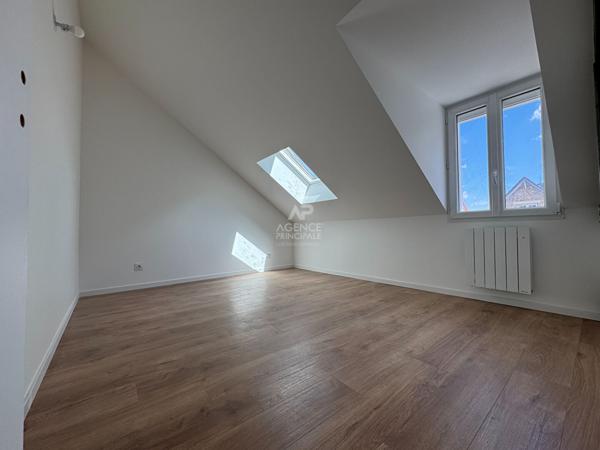 Appartement Poissy 4 pièce(s) 63 m2 Loyer 1 450 €/mois **  - Référence  9181