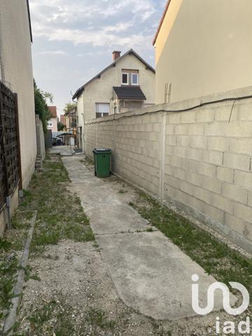 House for sale 5 rooms 94 m² Villeparisis