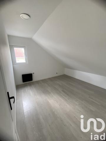 House for sale 5 rooms 94 m² Villeparisis